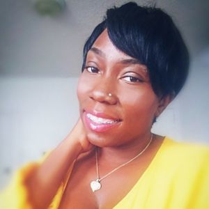 Meet your Posher, Carmella